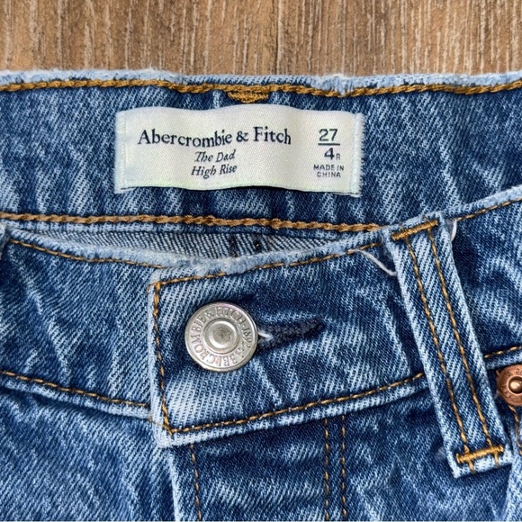 Abercrombie & Fitch The Dad High Rise Denim Jeans Medium Wash straight leg - Picture 6 of 13